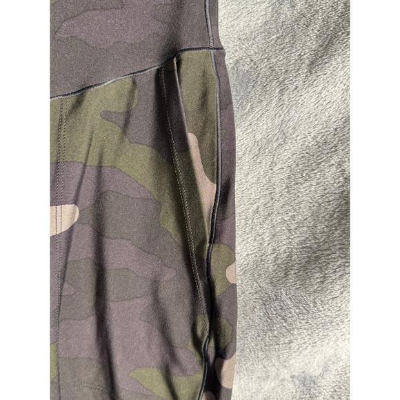 OFFLINE by Aerie Camouflage Jogger Pants High Waisted Athleisure women's Size S‎ - Picture 3 of 8